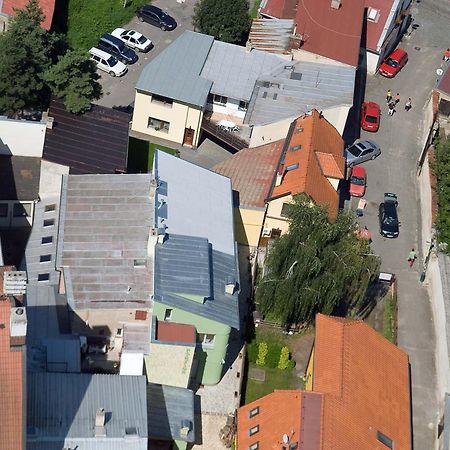 Penzion U Vinotéky Nymburk Exterior foto