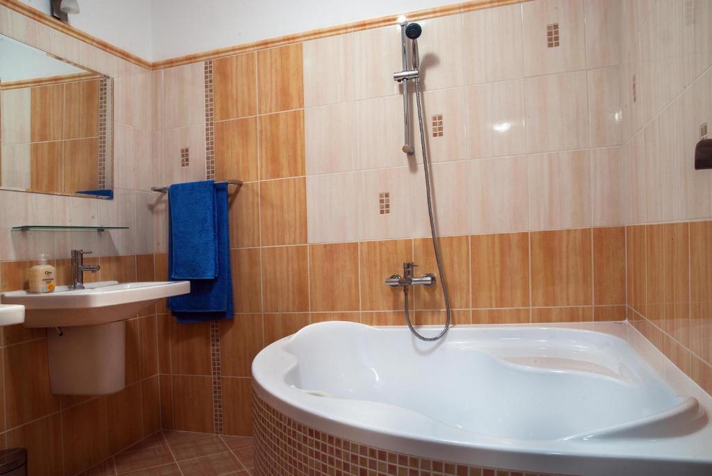 Penzion U Vinotéky Nymburk Habitación foto