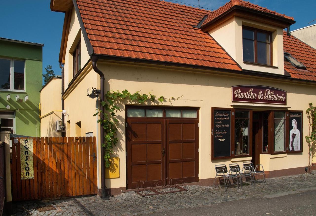 Penzion U Vinotéky Nymburk Exterior foto